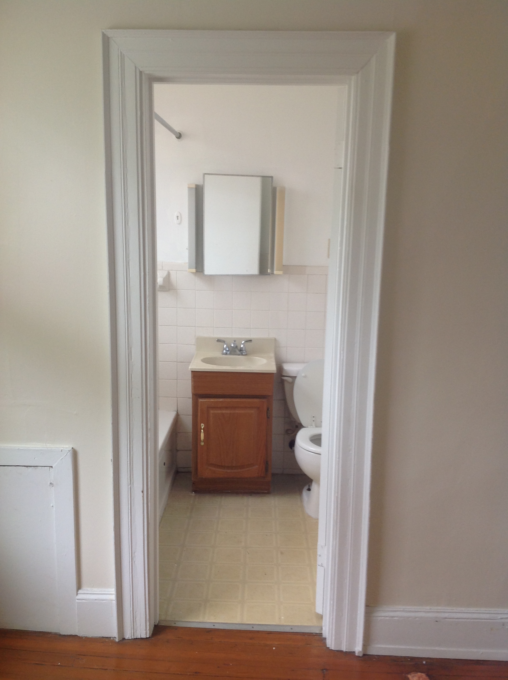 Martana Flats - 518/05 - Covington 1-Bedroom, 2nd floor, pet friendly