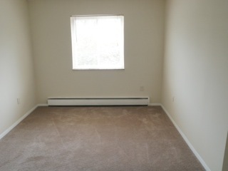 Glen Parker - GP 15 - Great Two bedroom apartment in Northside; heat, water and trash included