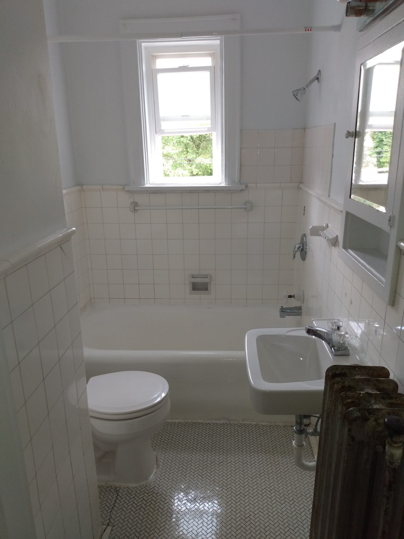 Highland - 08 - 2 Bedroom- Spacious! Newly Renovated! Good Accessibility! Promotional Rent!!!