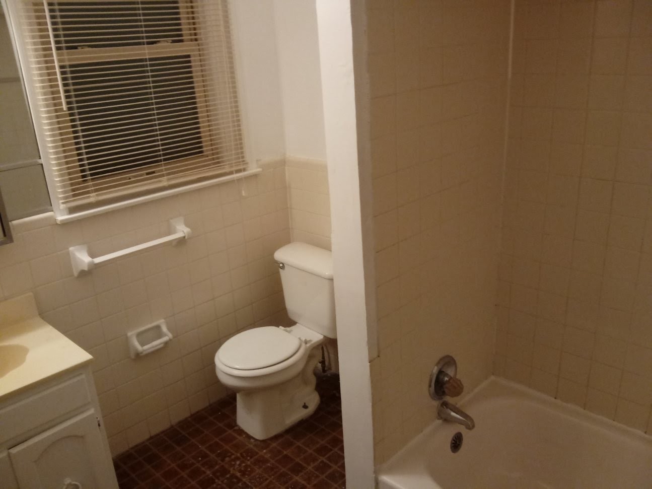 Martana Flats - 512/01 - 2-bedroom w/Balcony; Pet Friendly 1st Floor Apt in Historic Wallace Woods Covington