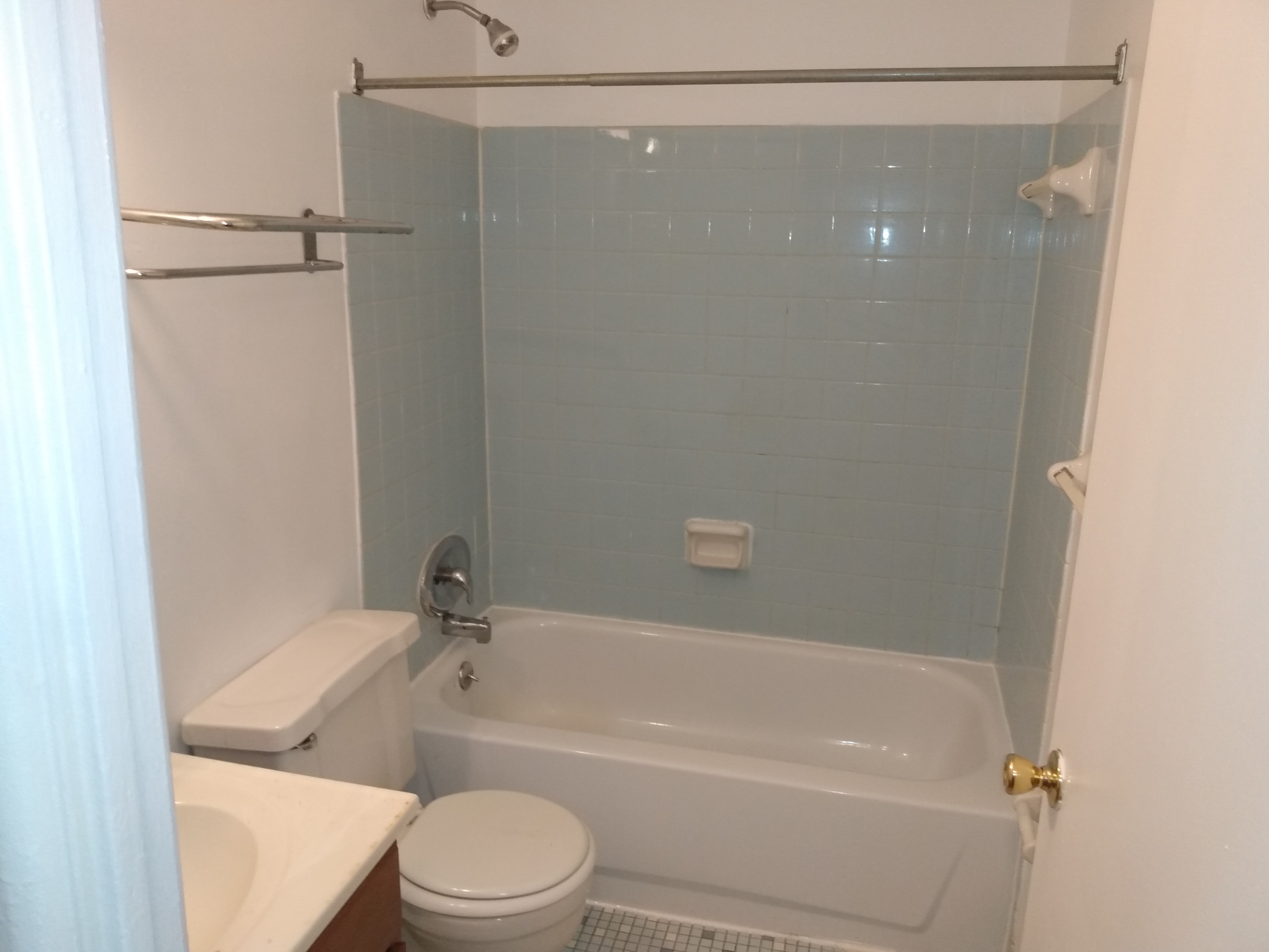 Glen Parker - GP 08 - 2 Bedroom- Spacious! Good Accessibility! heat included! First Month Free!