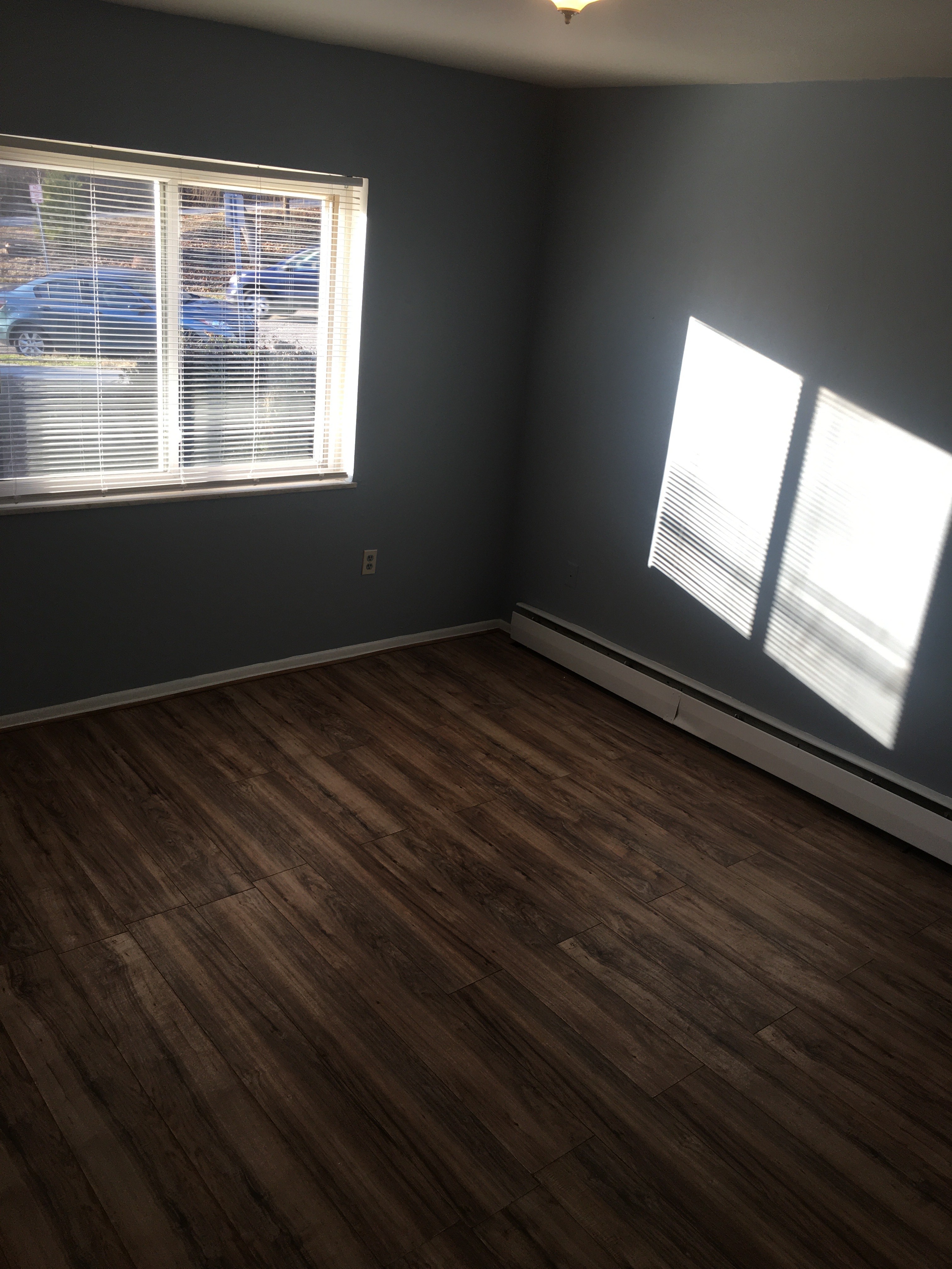 Glen Parker - GP 04 - Northside One-Bedroom Pet-friendly apartment for rent! First Month Free!