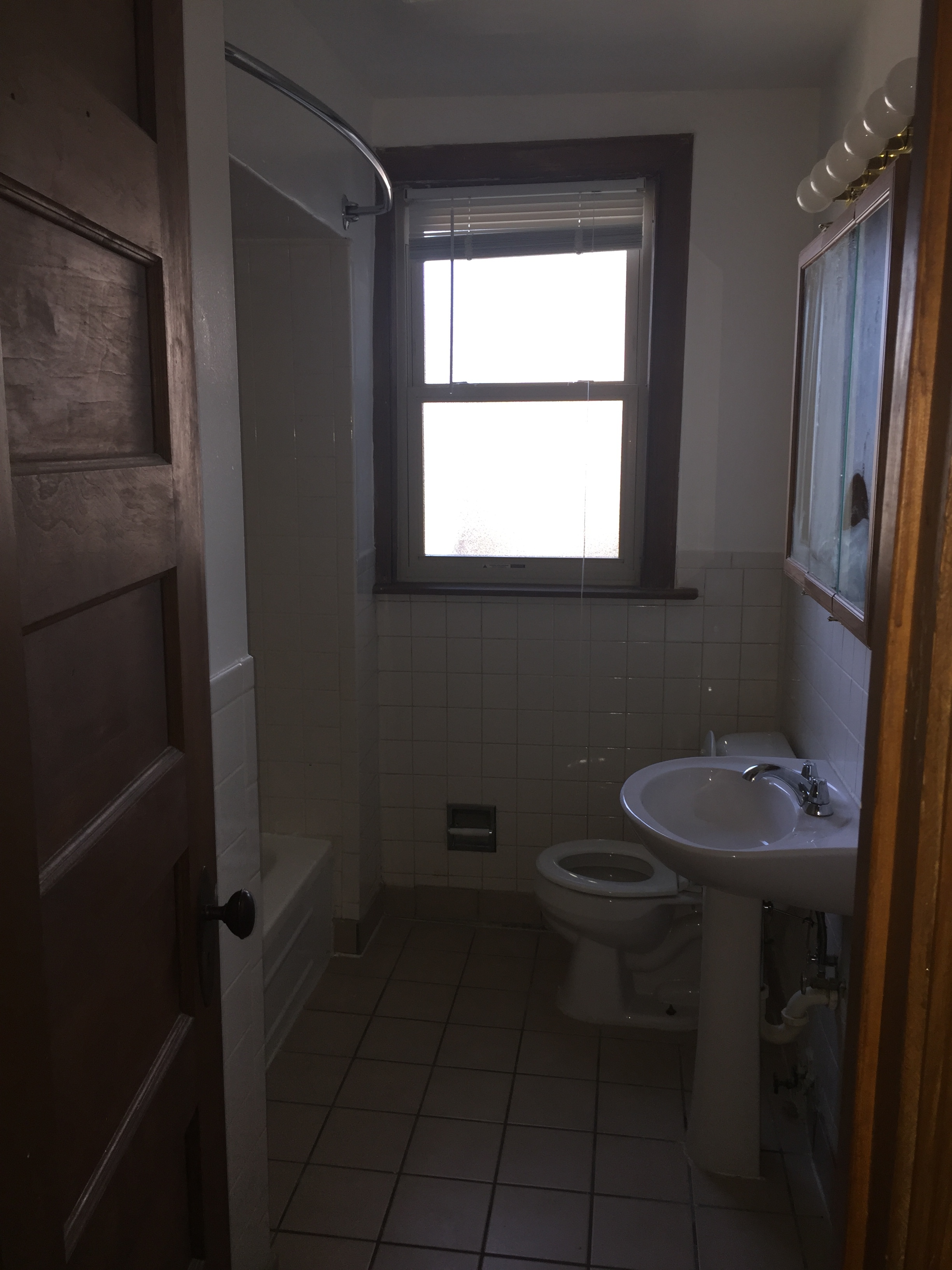 Martana Flats - 512/17 - 2-bedroom Beautiful Apt in Historic Wallace Woods Covington. 3rd floor. Pet-friendly.