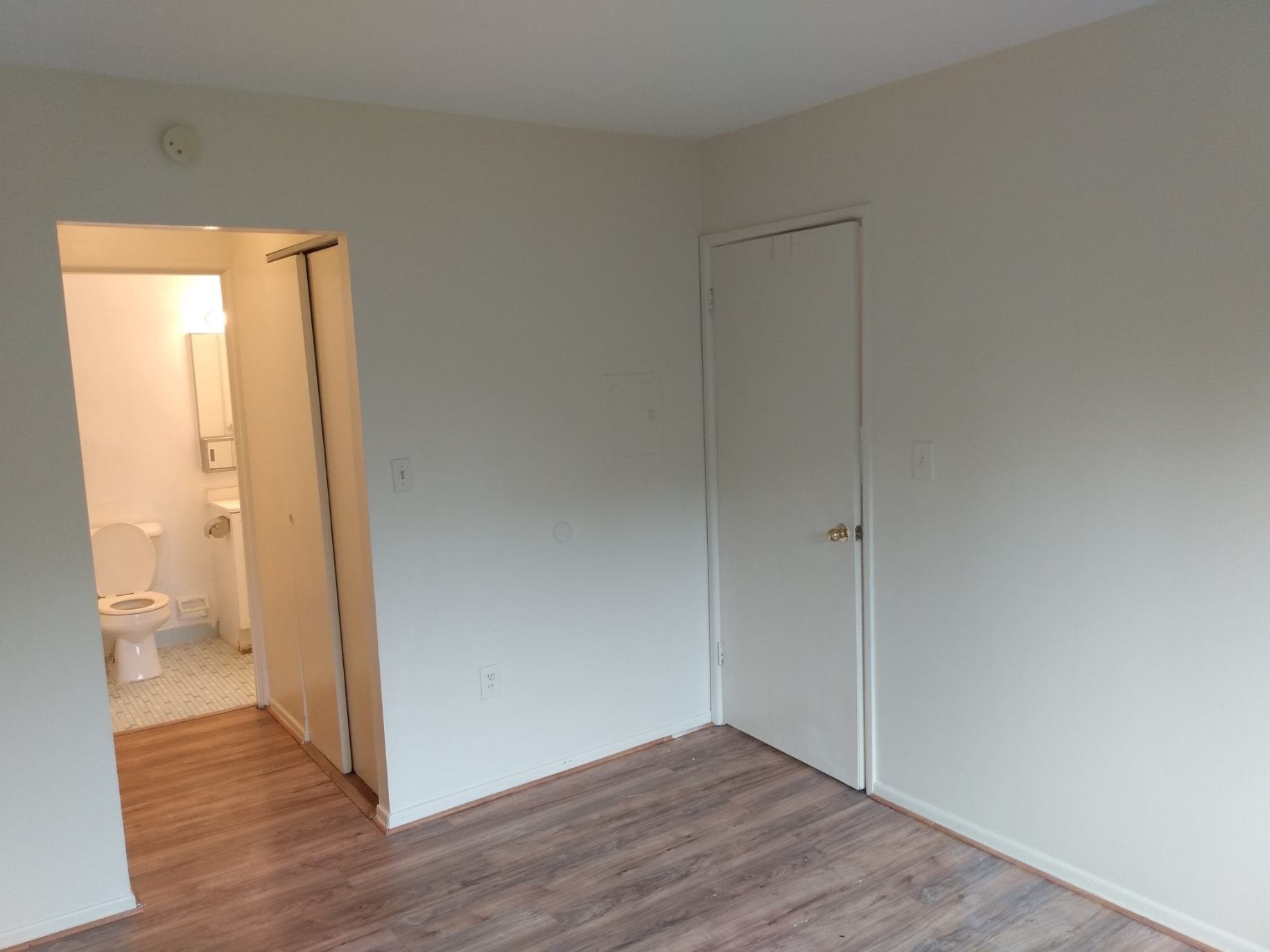 Glen Parker - GP 13 - One bedroom apartment near Northside, pets accepted