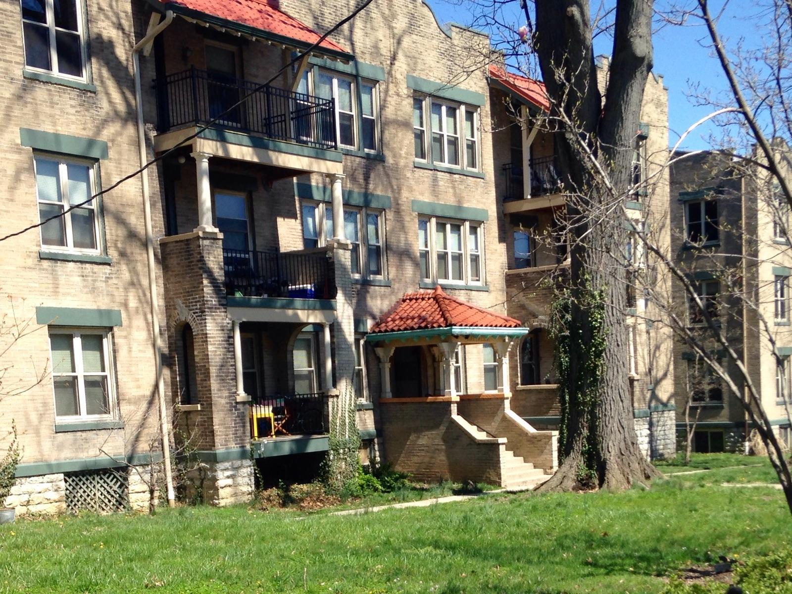 3Br Apt in Historic Wallace Woods Covington