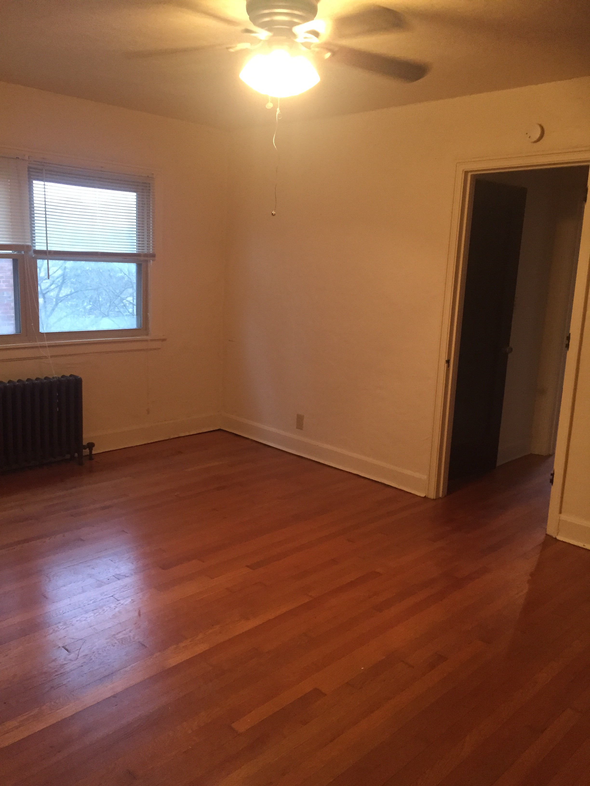 Eden Way - 2340/38 - Beautiful 1 Bed Apt! First Month Free! Spacious! Good Accessibility! East Walnut Hills.