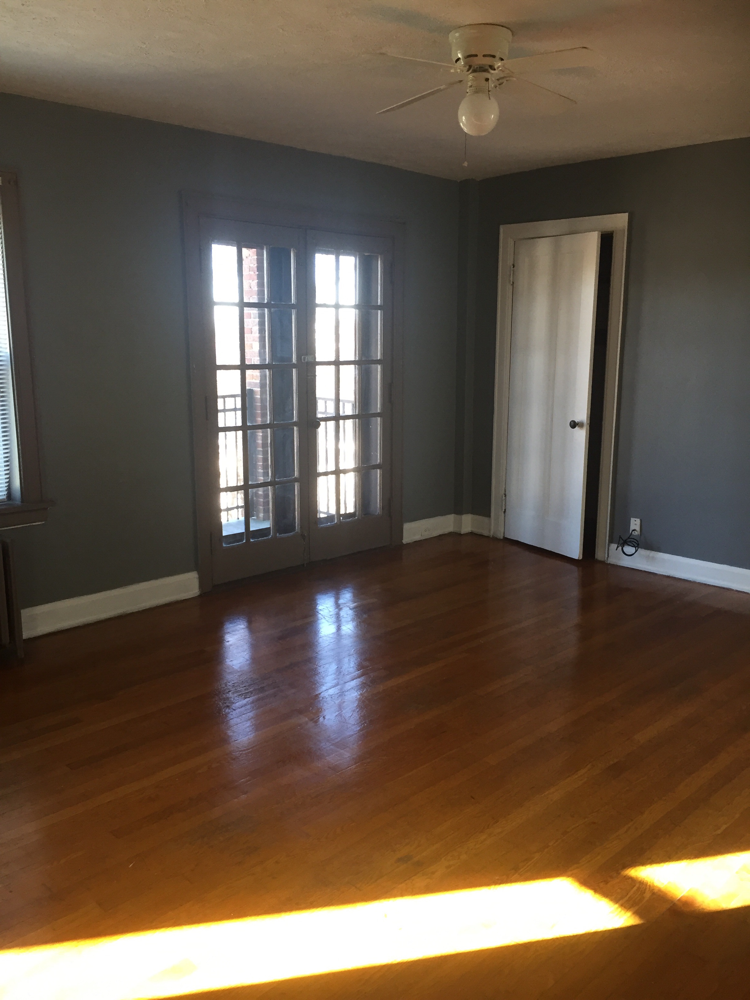 Highland - 12  - 1 Bedroom- Spacious! Newly Renovated! Good Accessibility! Pet-friendly!