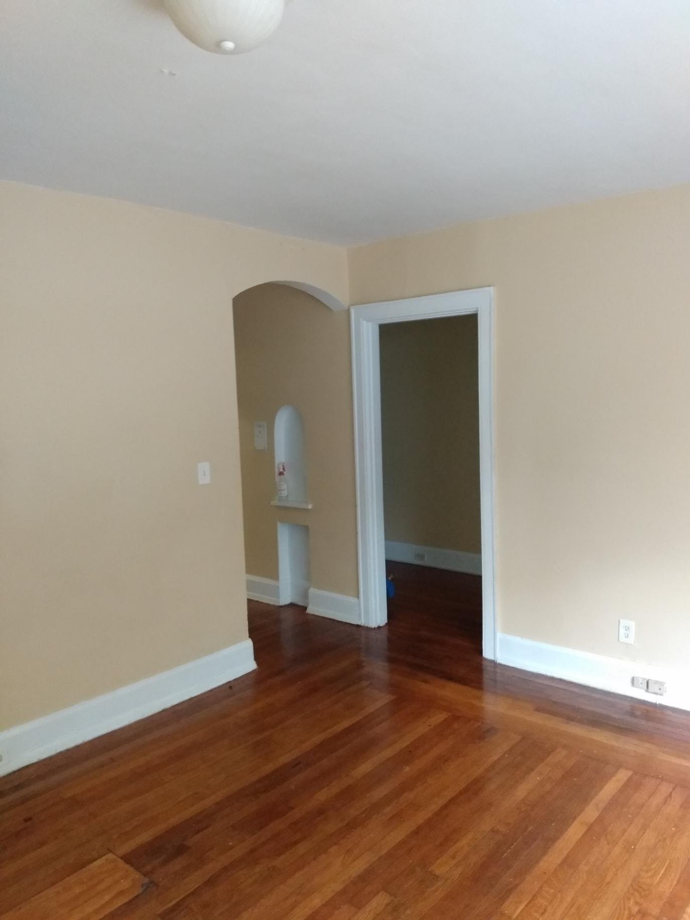 Oak - 102 - 2 Bedroom, 1st floor; near UC and hospitals