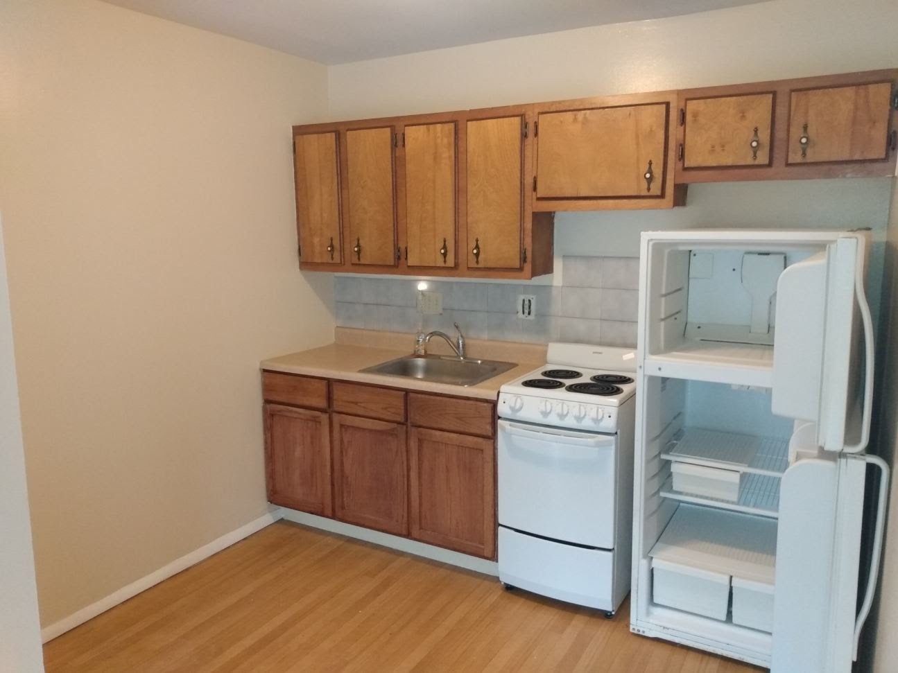 Glen Parker - GP 13 - One bedroom apartment near Northside, pets accepted