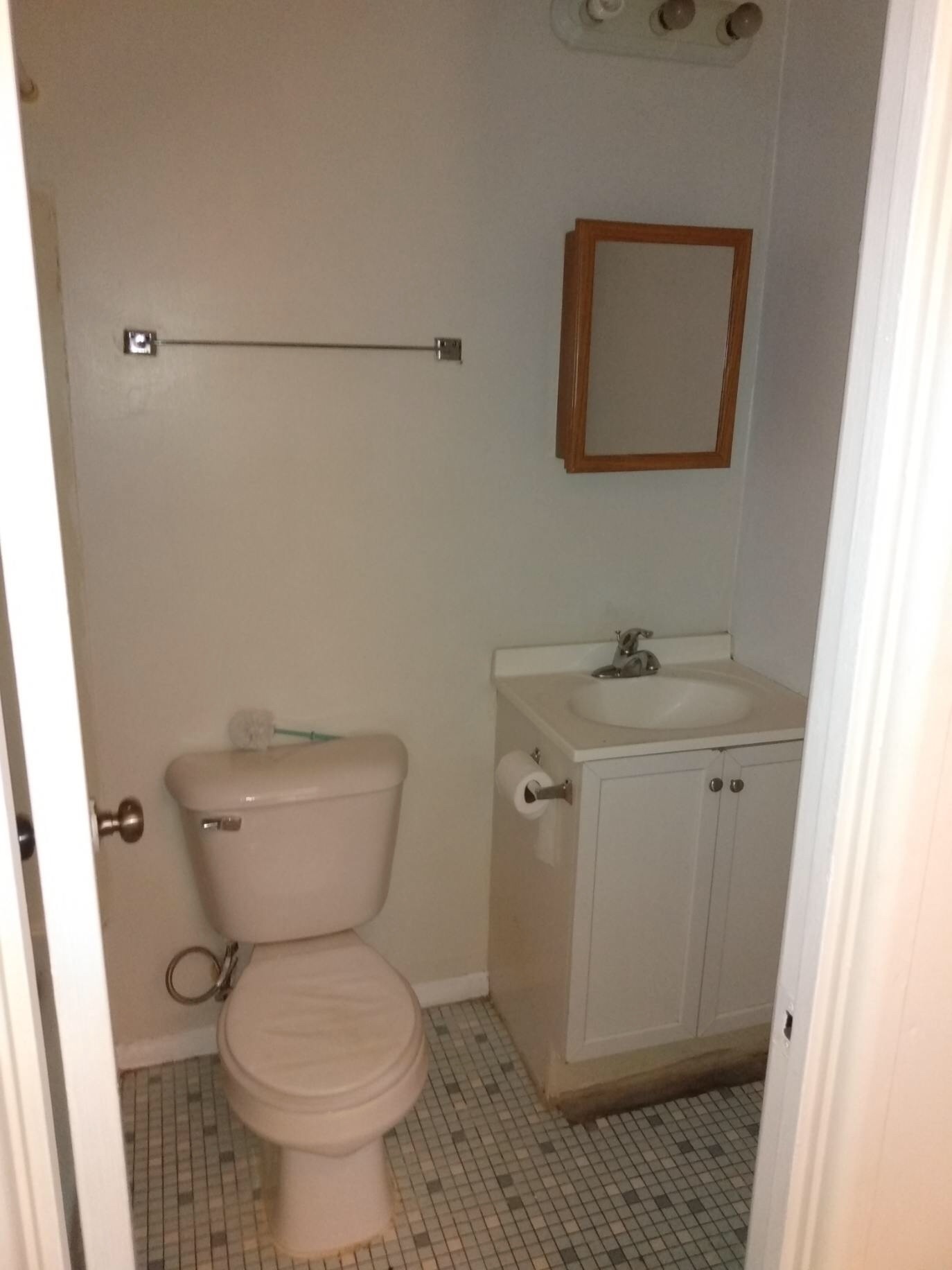Glen Parker - GP 10 - Nice, pet-friendly,1-bedroom apartment in Northside area! First Month Free!