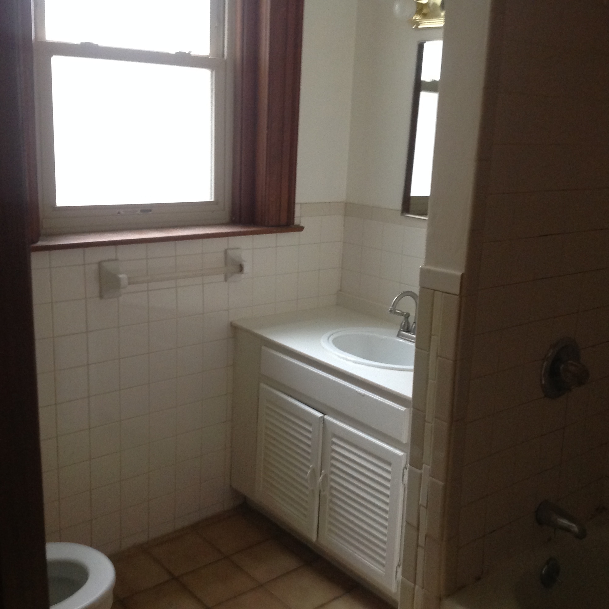 Martana Flats - 512/05 - Charming first-floor, 1-bedroom, in historic Wallace Woods, Covington