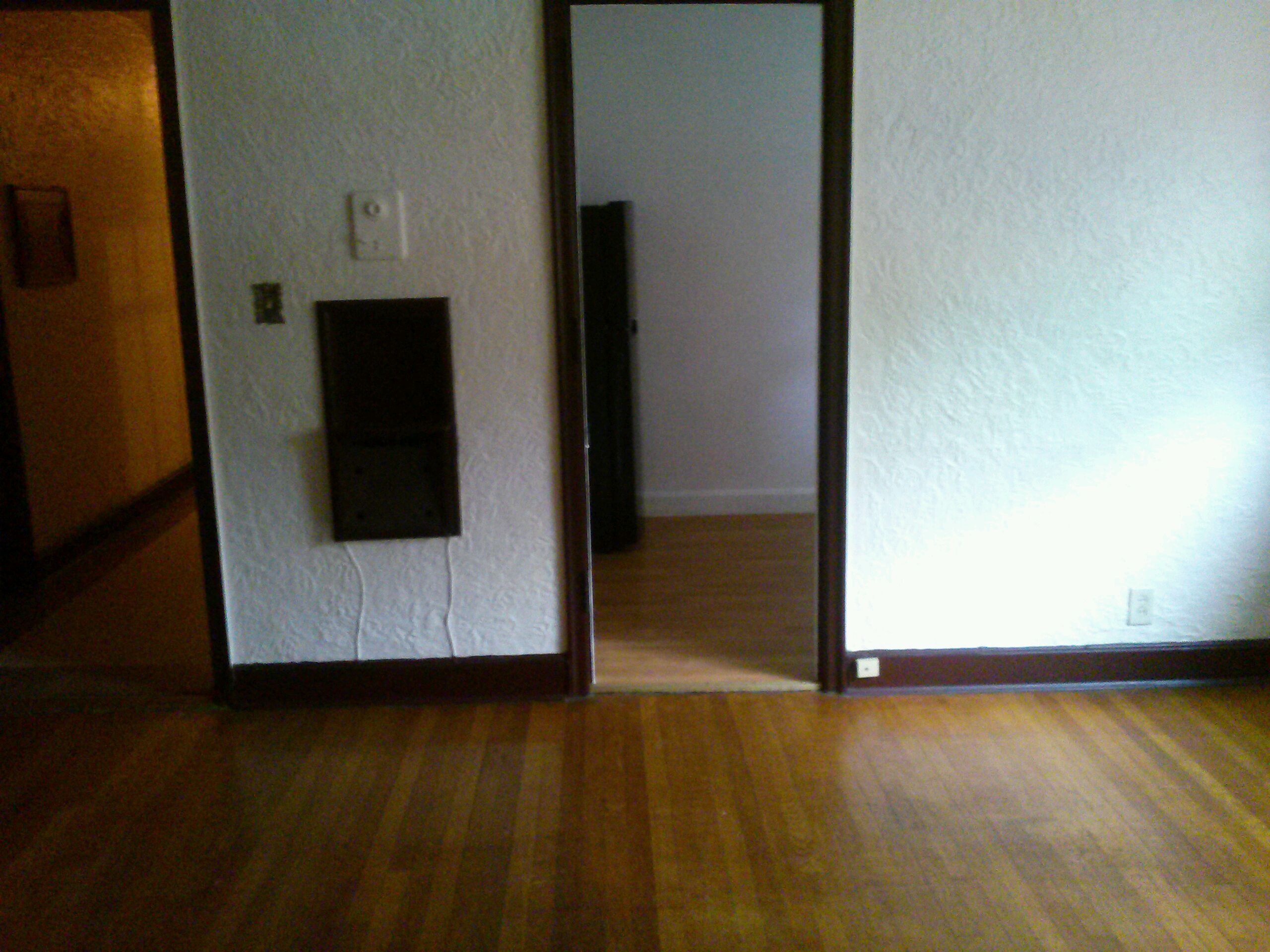 1 Bedroom- Spacious! Good Accessibility! East Walnut Hills.