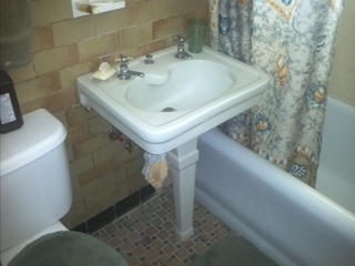 1 Bedroom- HEAT INCLUDED! Good Accessibility! East Walnut Hills.