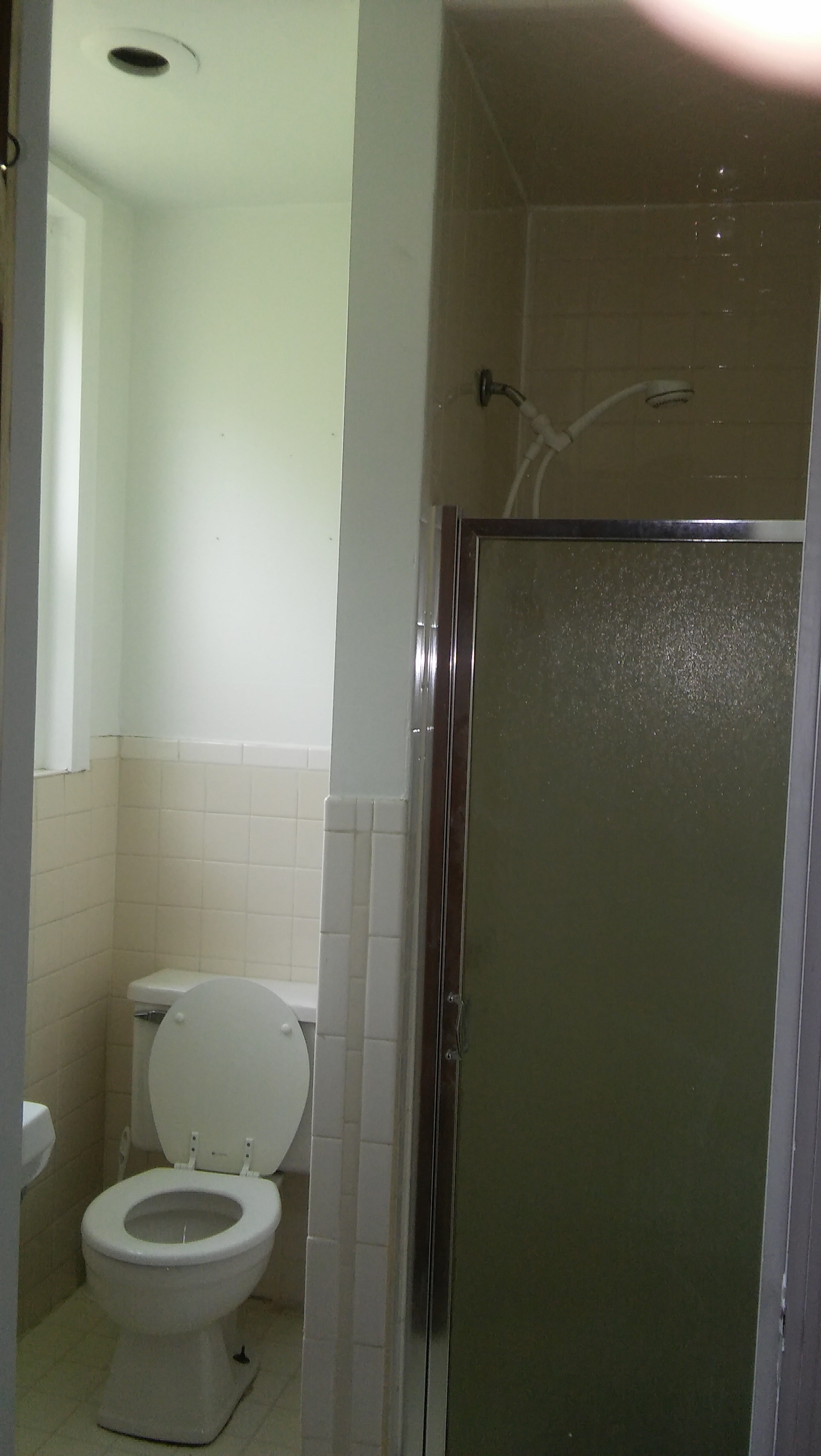 Beautiful Wallace Woods 1st floor Three Bedroom Apartment