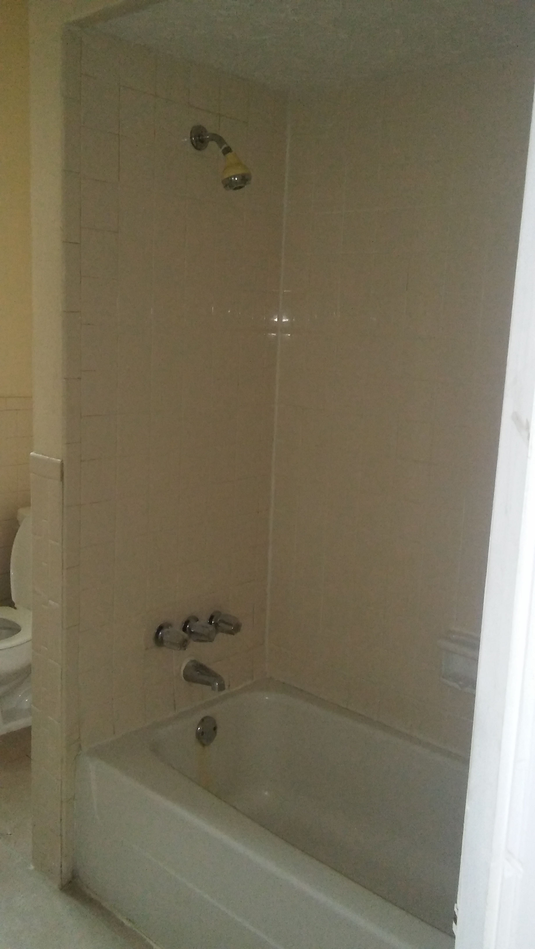 Martana Flats - 512/11 - Beautiful Wallace Woods One Bedroom Apartment for ren
