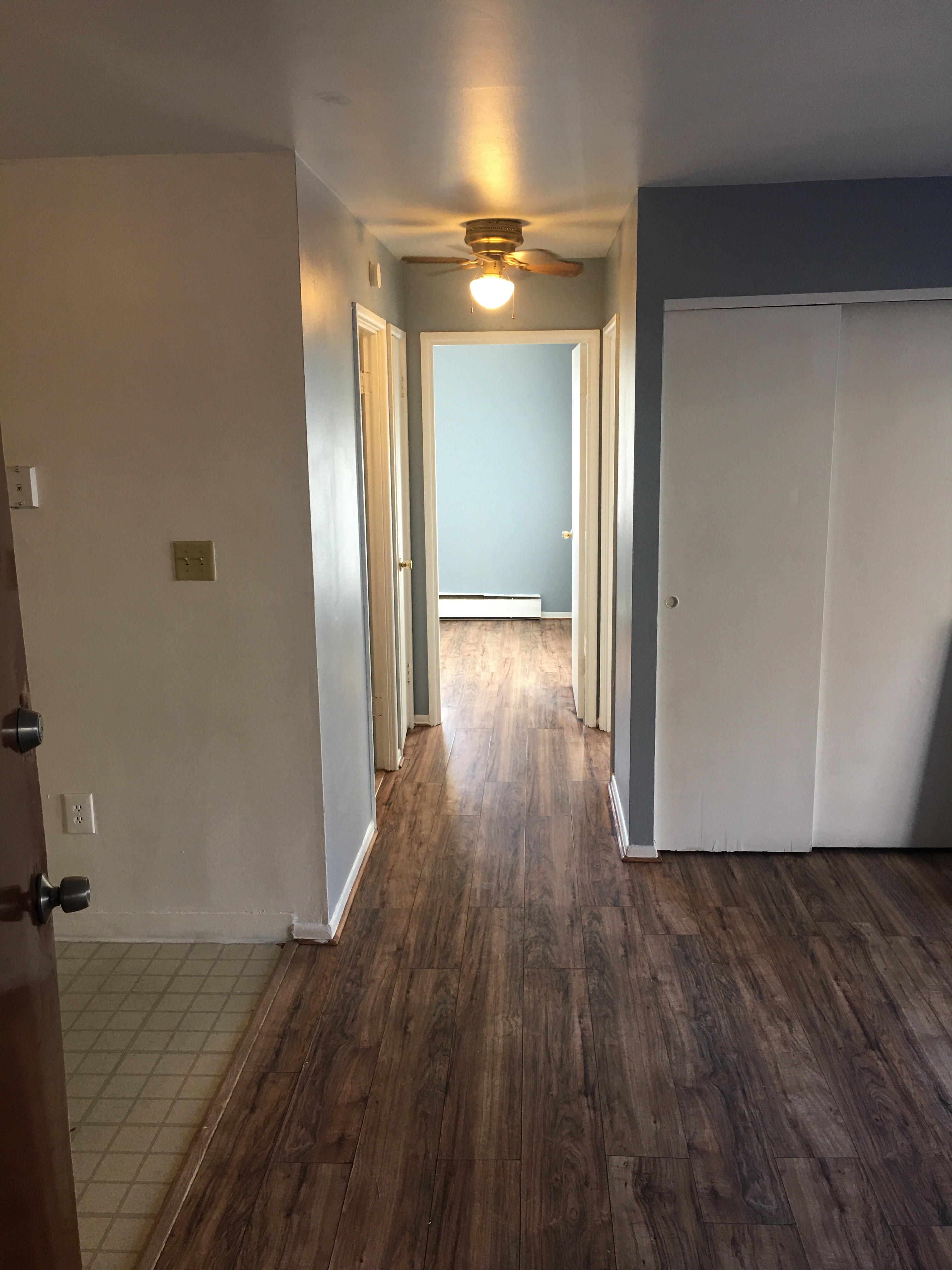 Glen Parker - GP 04 - Northside One-Bedroom Pet-friendly apartment for rent! First Month Free!