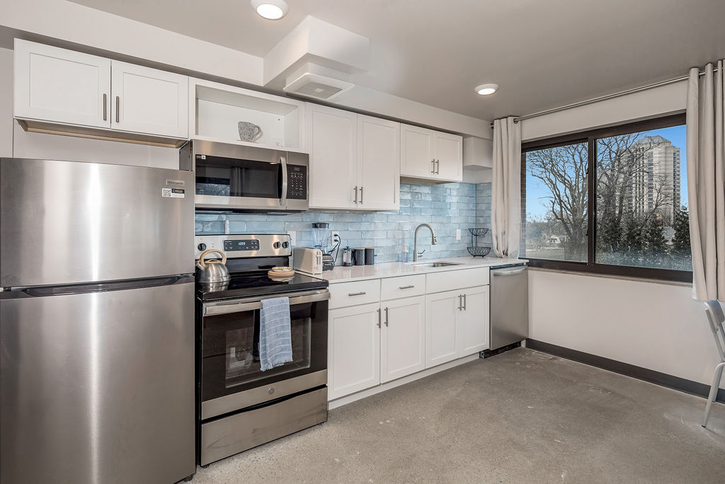 2 Bed 2 Bath Terrace (7th floor)