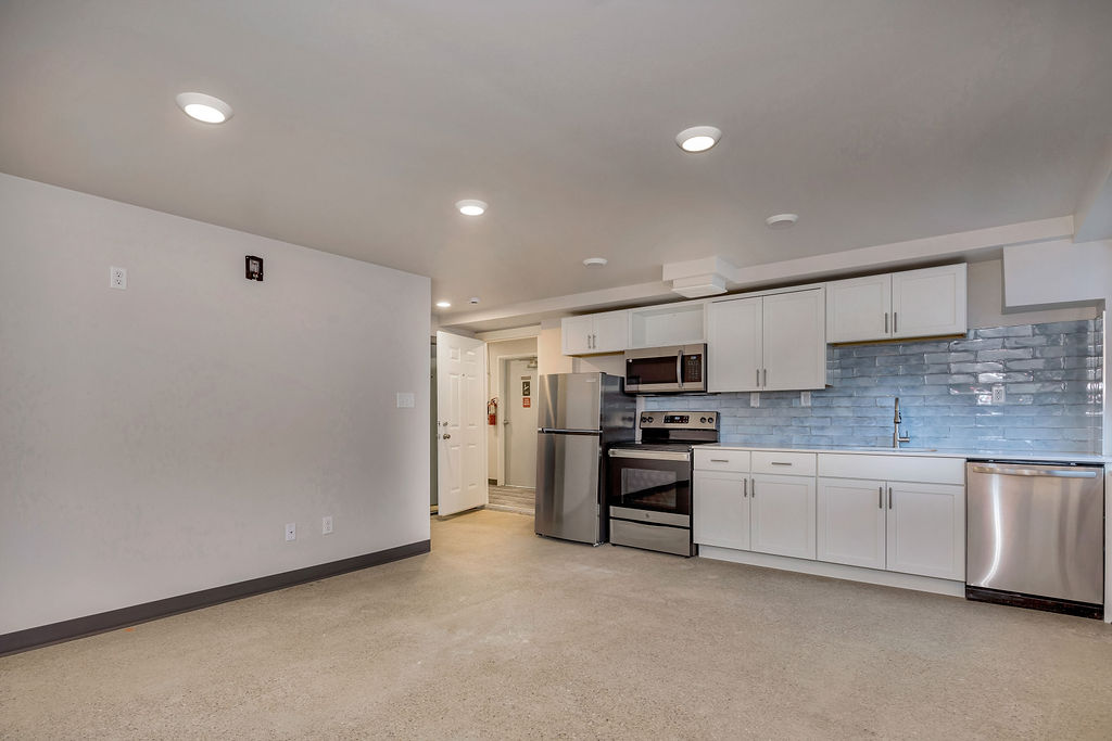 2 Bed 2 Bath Terrace (7th floor)