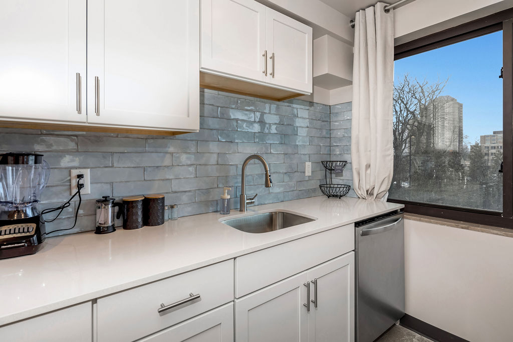 2 Bed 2 Bath Terrace (7th floor)