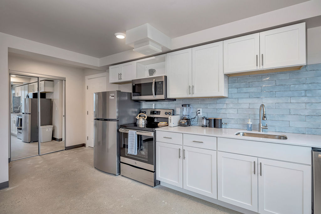 2 Bed 2 Bath Terrace (7th floor)