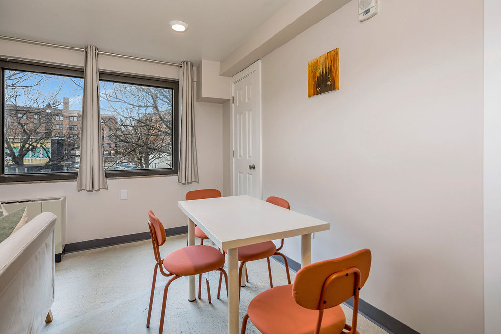 2 Bed 2 Bath (04)