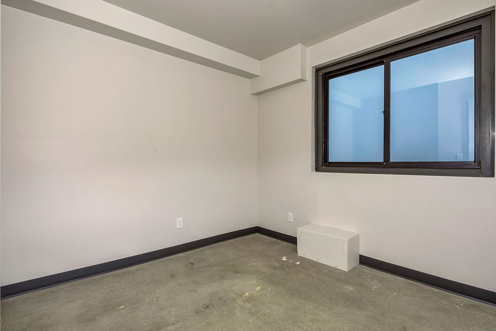 2 Bed 2 Bath Terrace (8th floor)