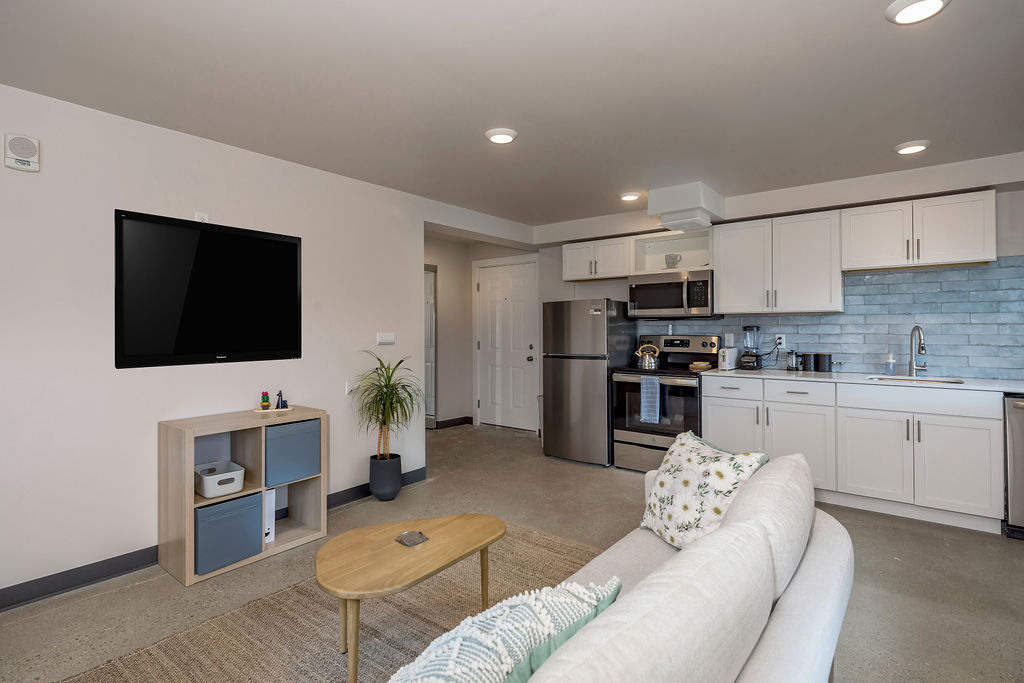 2 Bed 2 Bath Terrace (7th floor)