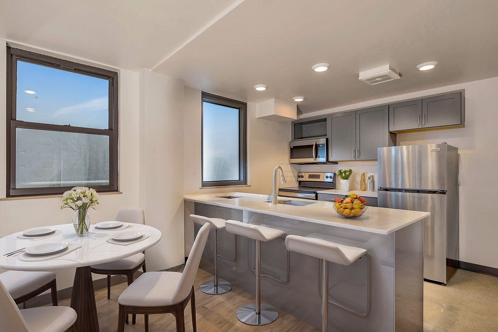 1 Bed 1 Bath Terrace (8th floor)