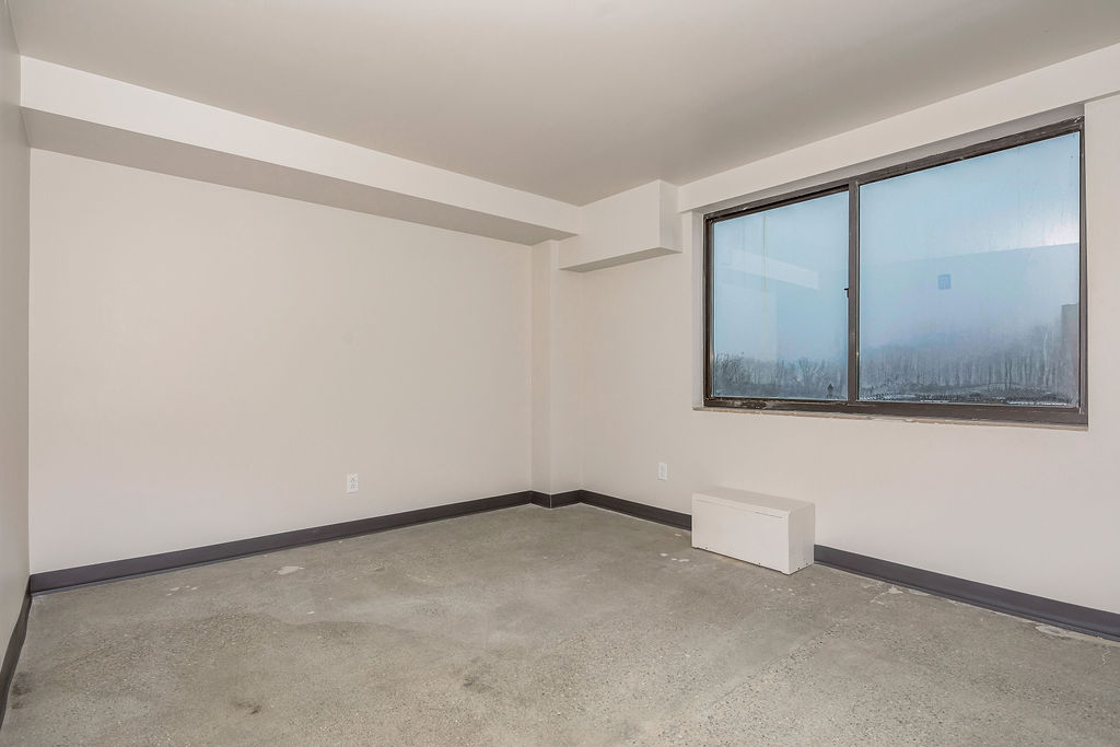 2 Bed 2 Bath (02 , 06 )