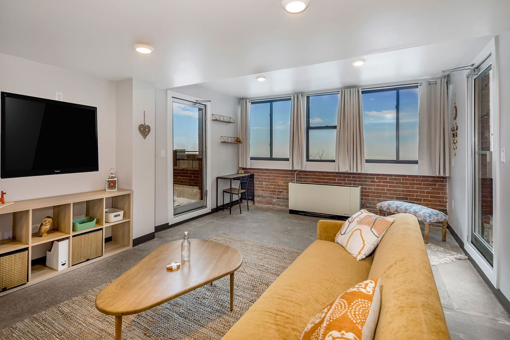 2 Bed 2 Bath Double Terrace (7th floor)