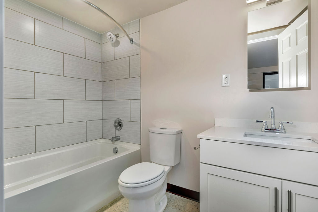 2 Bed 2 Bath Terrace (7th floor)