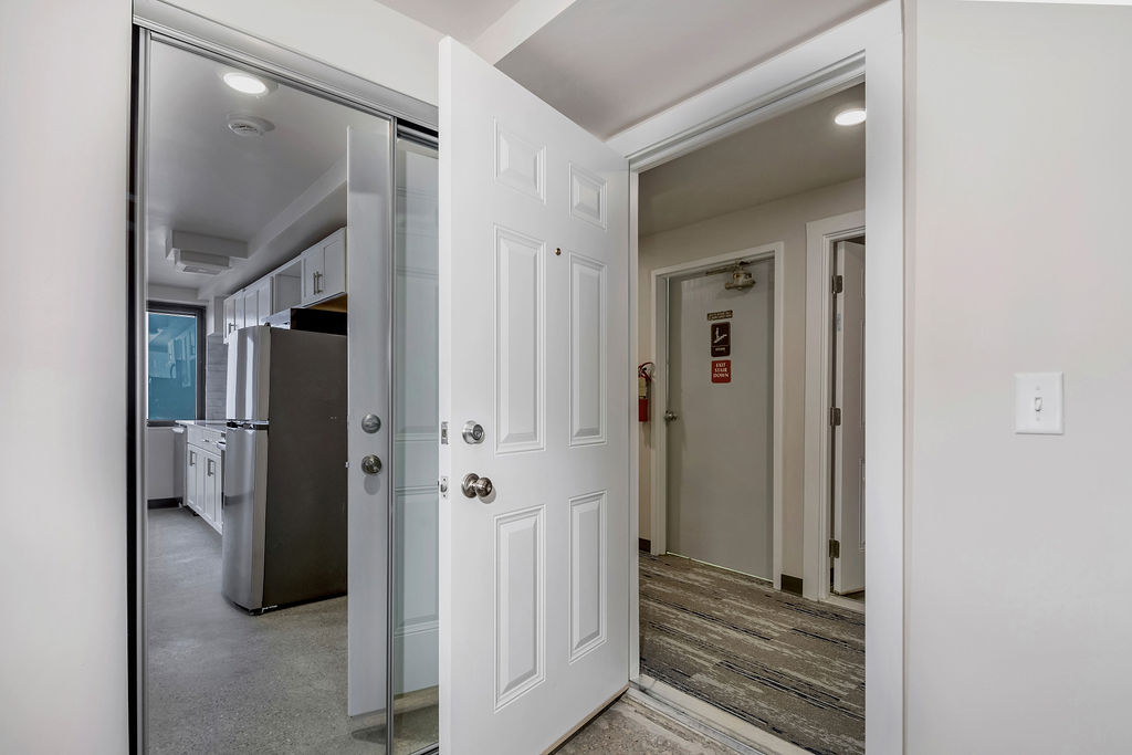 2 Bed 2 Bath Terrace (7th floor)