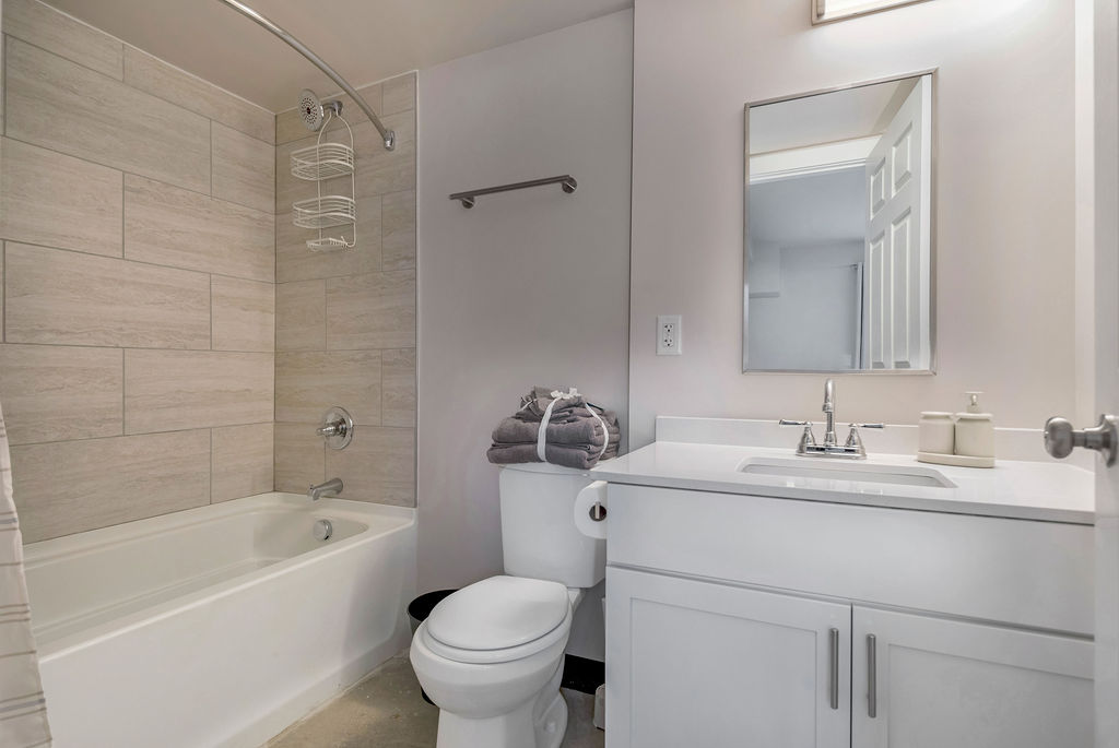 2 Bed 2 Bath Terrace (7th floor)