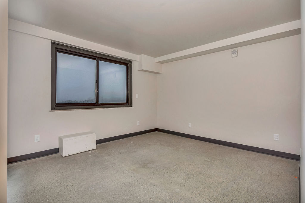 2 Bed 2 Bath (02 , 06 )