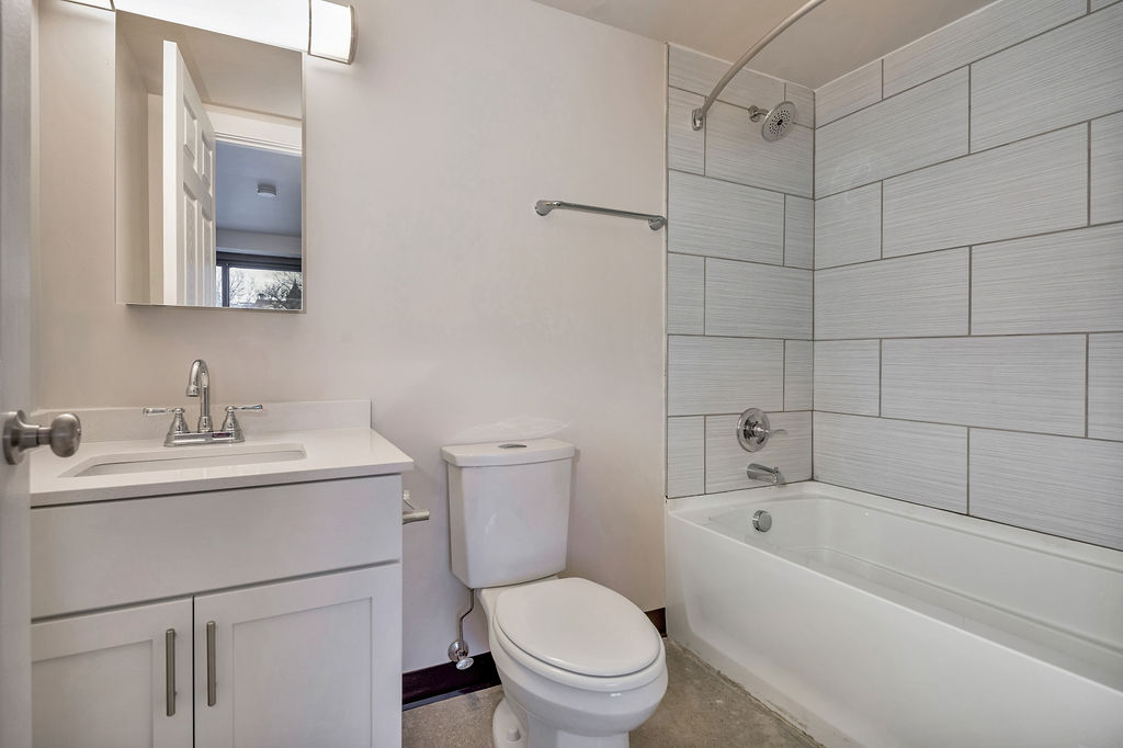 2 Bed 2 Bath (01)