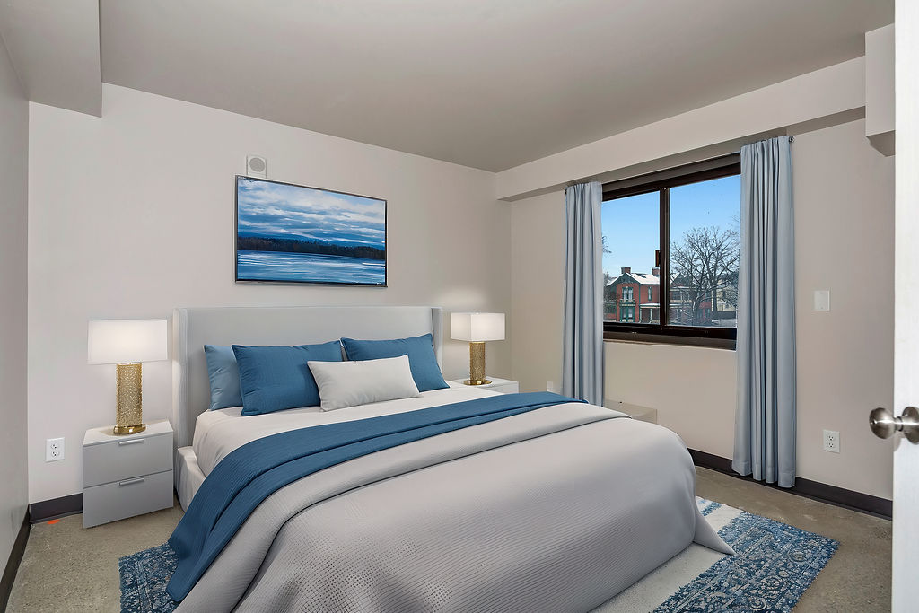 2 Bed 2 Bath (02 , 06 )