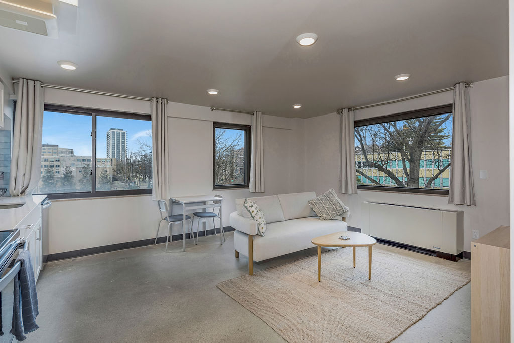 2 Bed 2 Bath Terrace (7th floor)