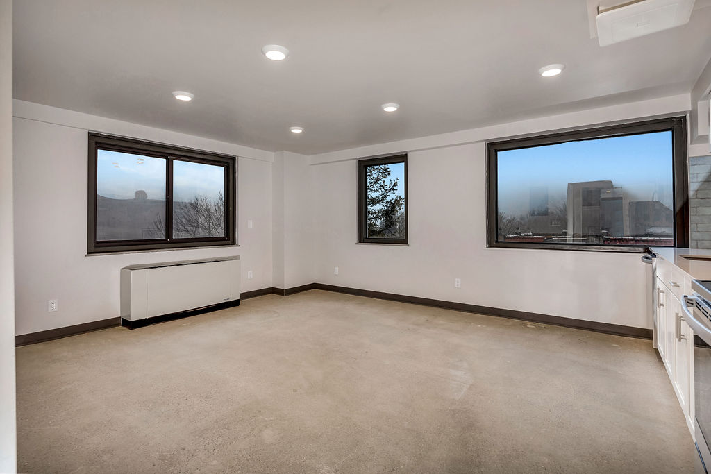 2 Bed 2 Bath Terrace (7th floor)