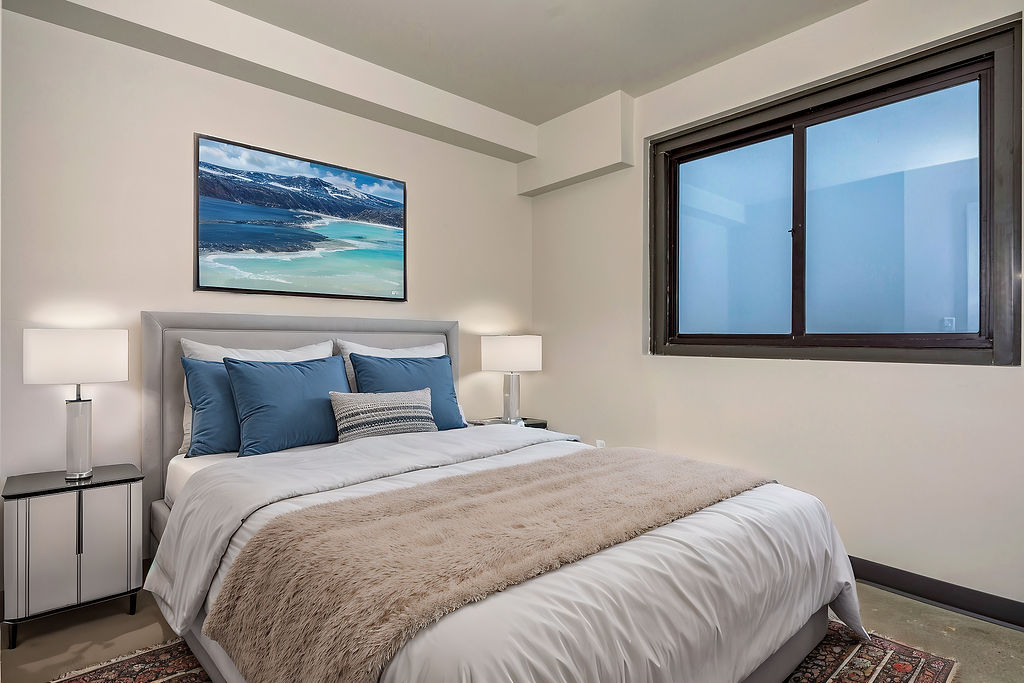 2 Bed 2 Bath Terrace (8th floor)