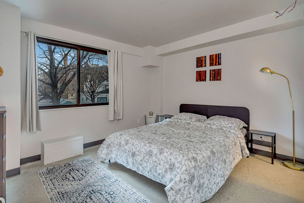 2 Bed 2 Bath Terrace (7th floor)