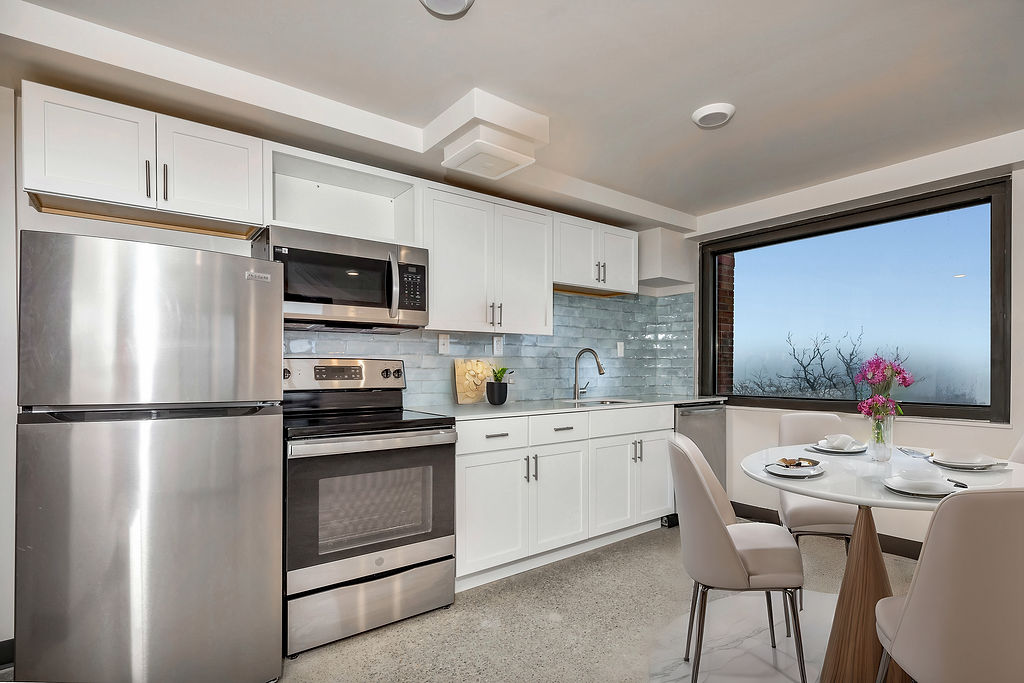 2 Bed 2 Bath Terrace (7th floor)