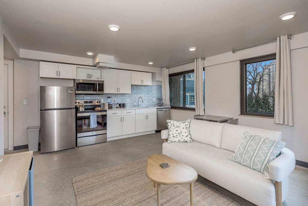 2 Bed 2 Bath Terrace (7th floor)