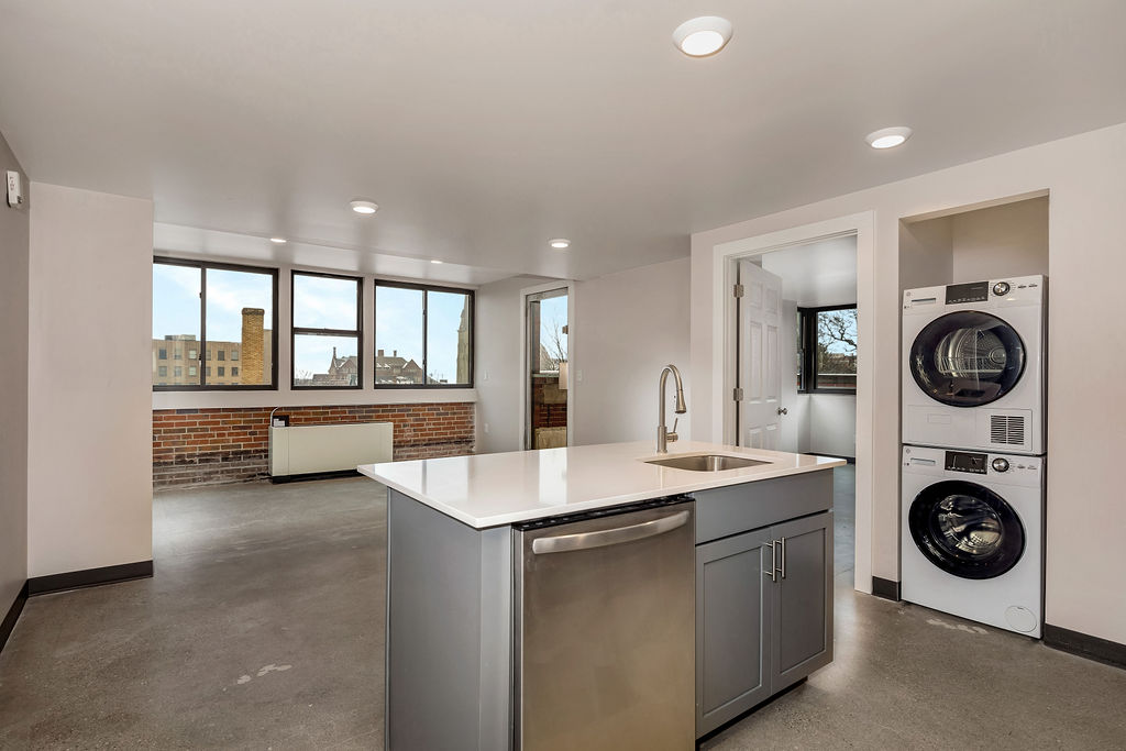 2 Bed 2 Bath Double Terrace (7th floor)