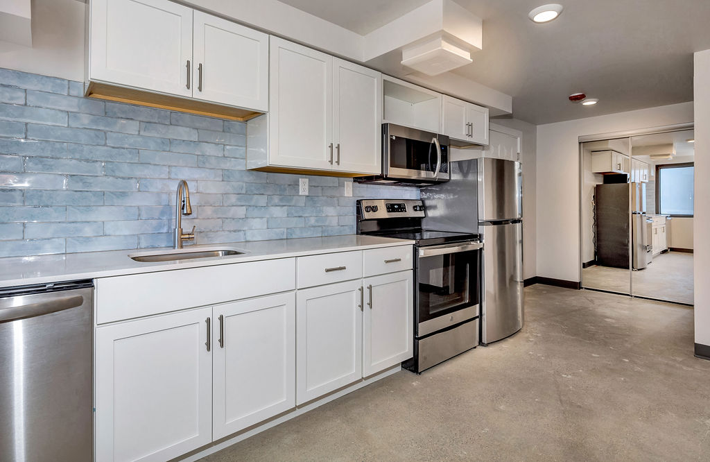 2 Bed 2 Bath Terrace (7th floor)
